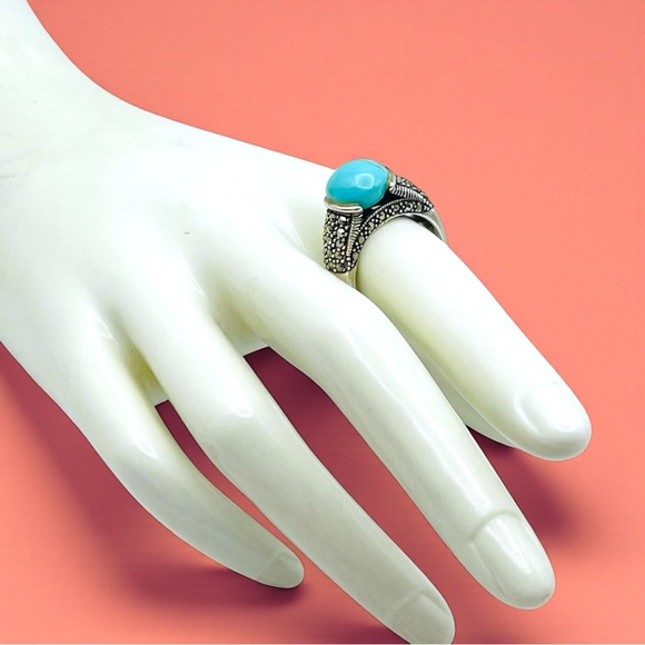 Gorgeous Sterling Silver Genuine Turquoise and Marcasites Cathedral Setting Ring - Picture 2 of 16